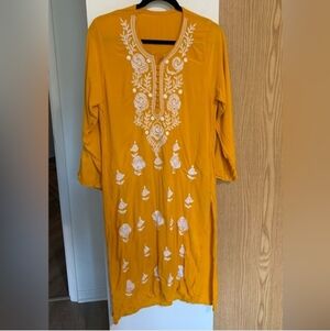 Women's Embroidered Yellow Kurta Size Medium